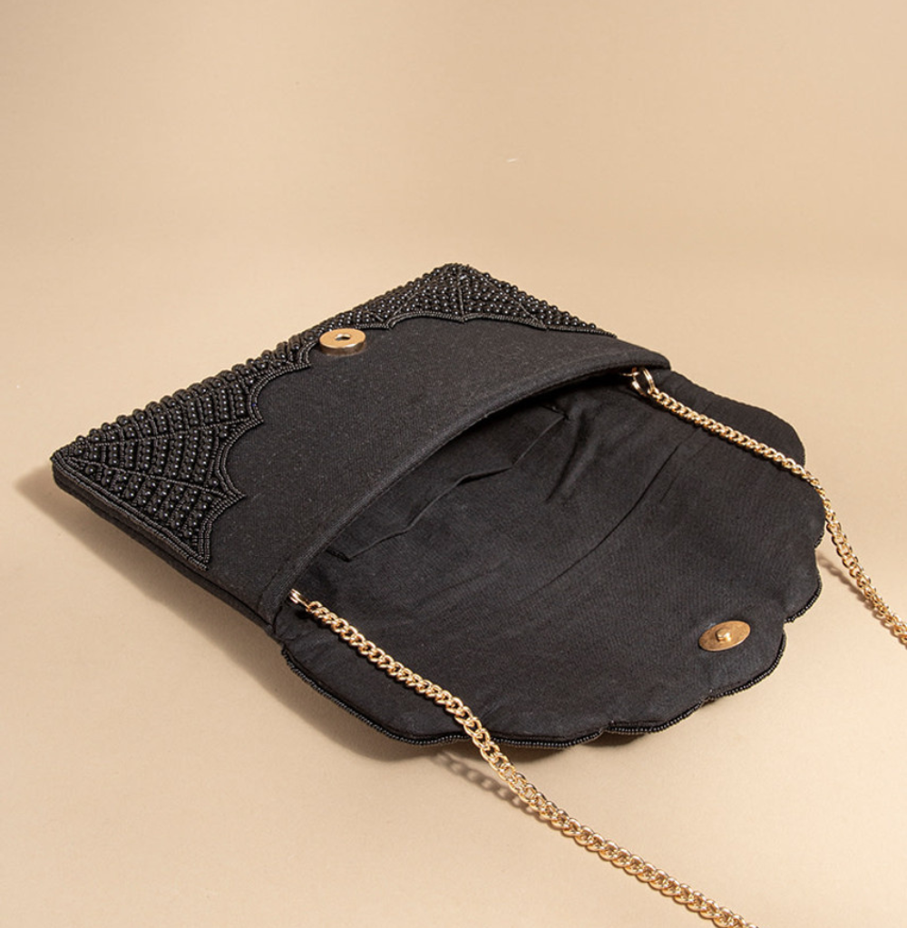 Francesca's Mindy Bead Scallop Clutch